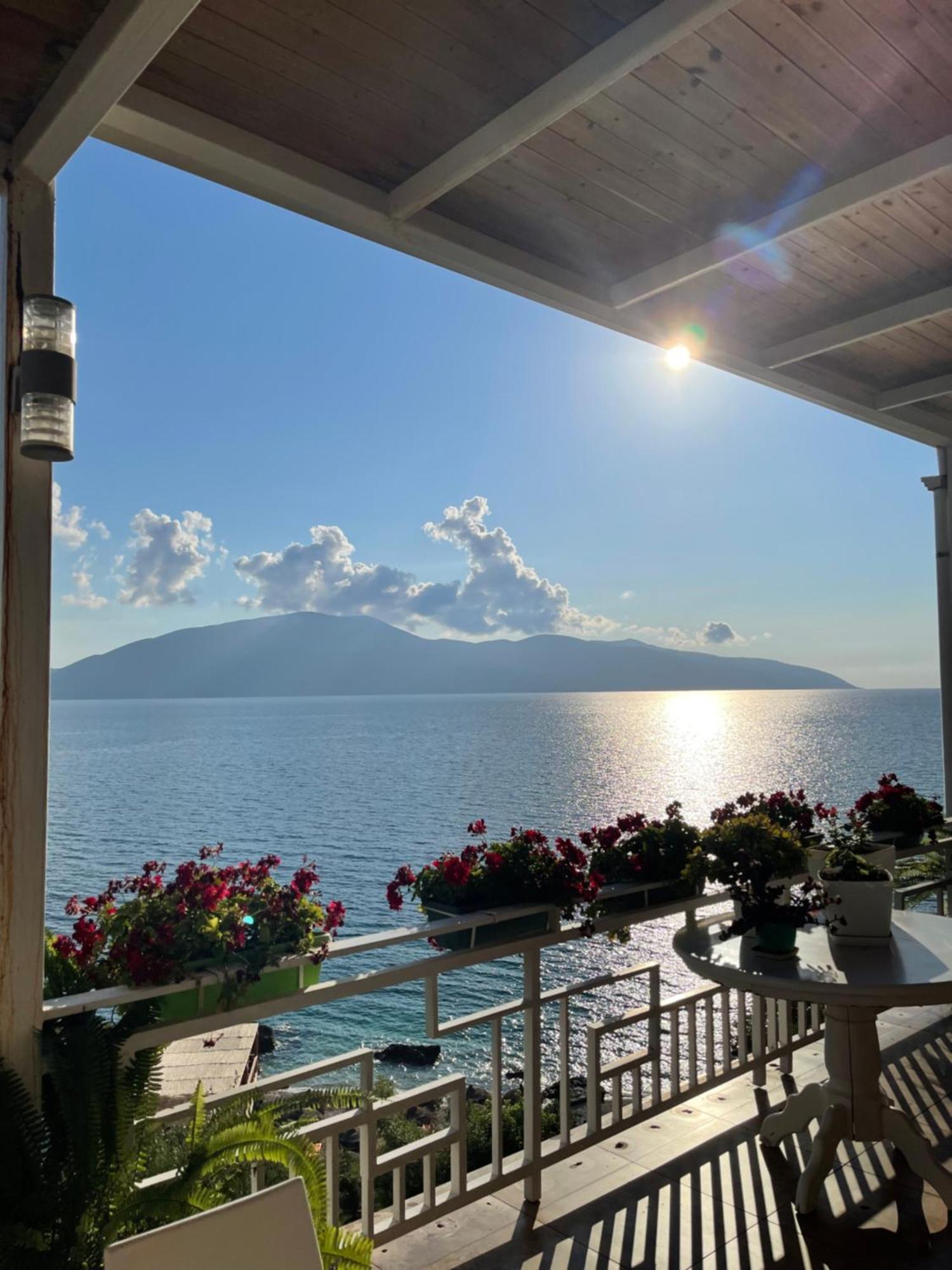 Envi Hotel Vlore Bagian luar foto