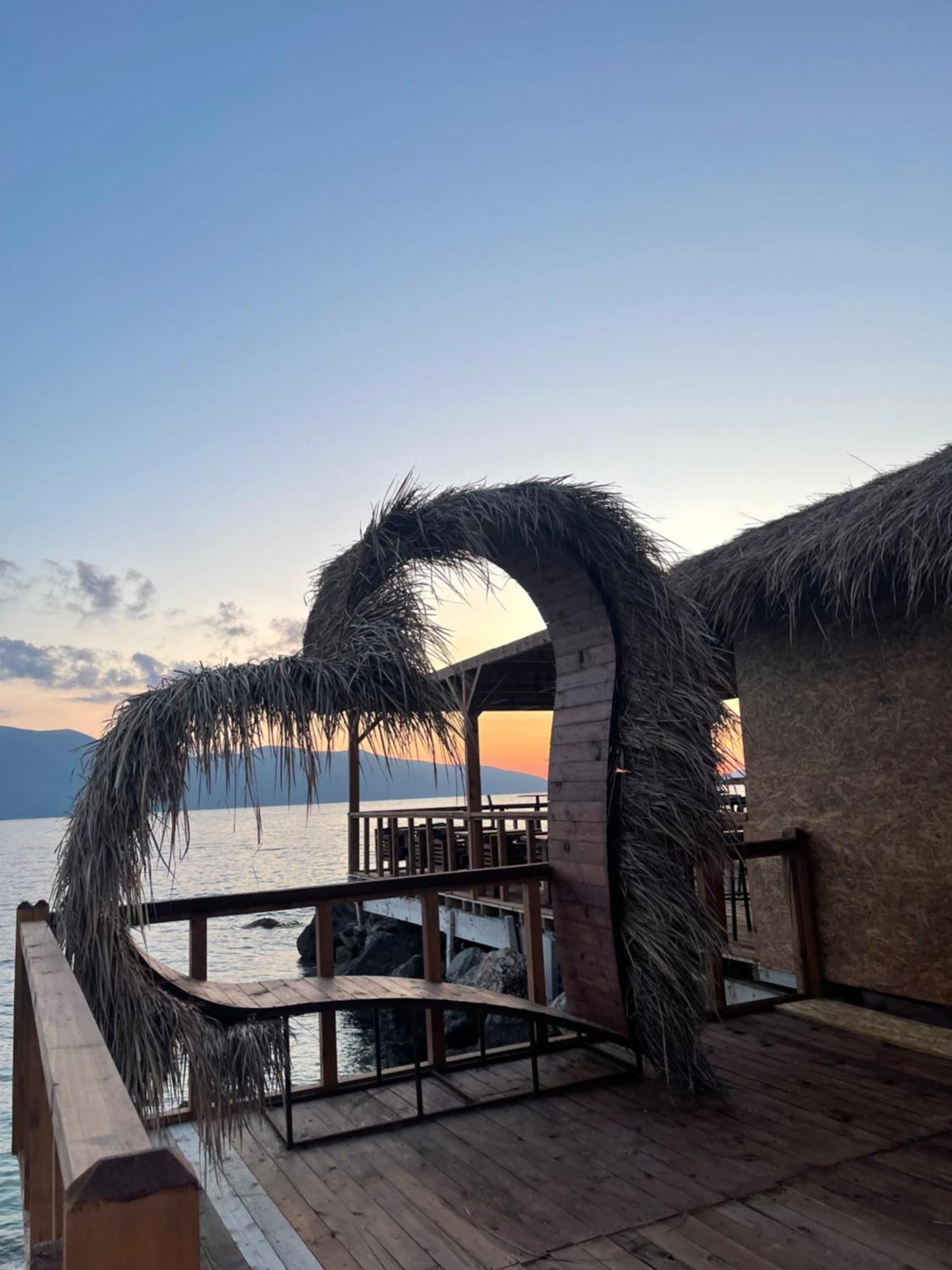 Envi Hotel Vlore Bagian luar foto
