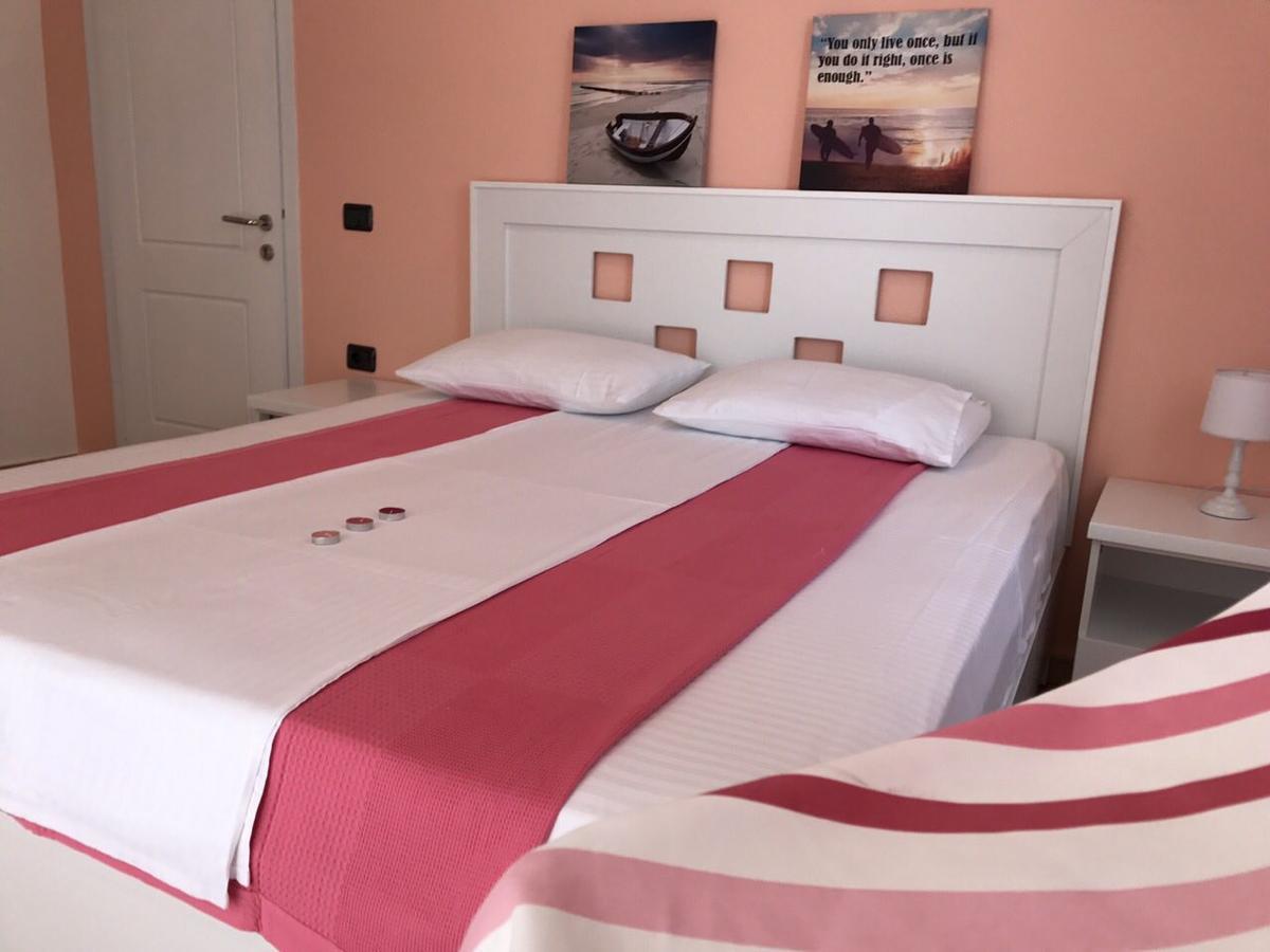 Envi Hotel Vlore Bagian luar foto