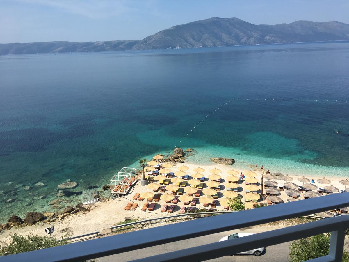 Envi Hotel Vlore Bagian luar foto