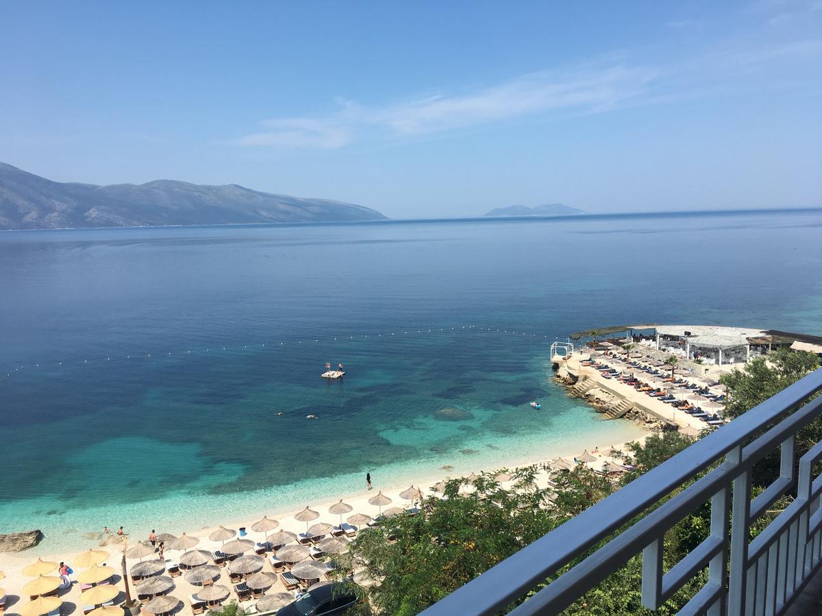 Envi Hotel Vlore Bagian luar foto