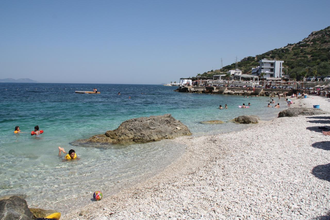 Envi Hotel Vlore Bagian luar foto