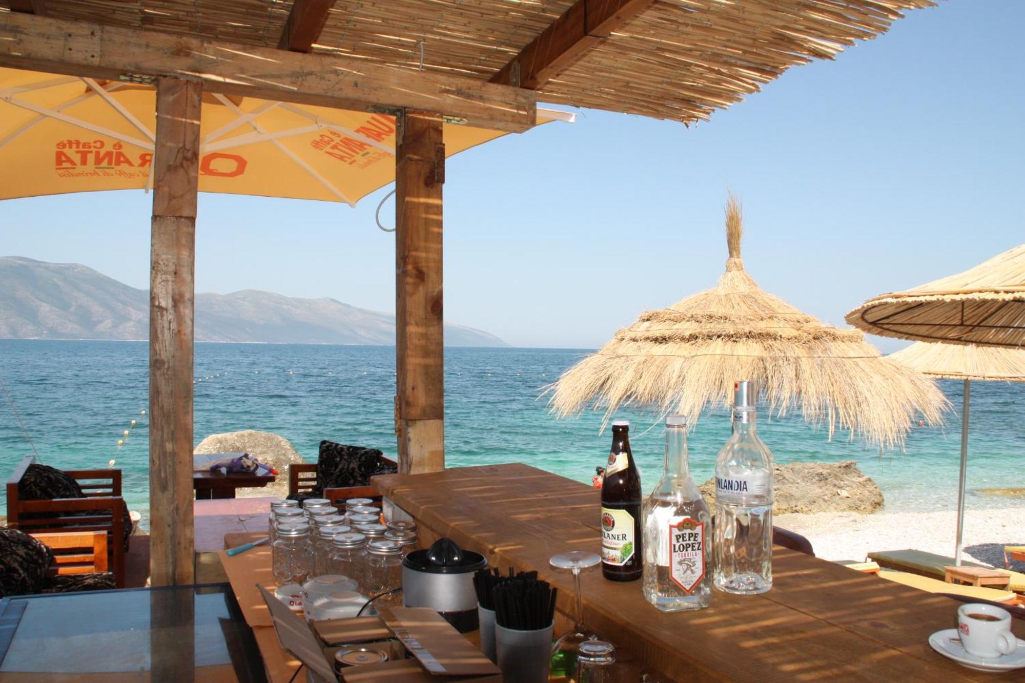 Envi Hotel Vlore Bagian luar foto