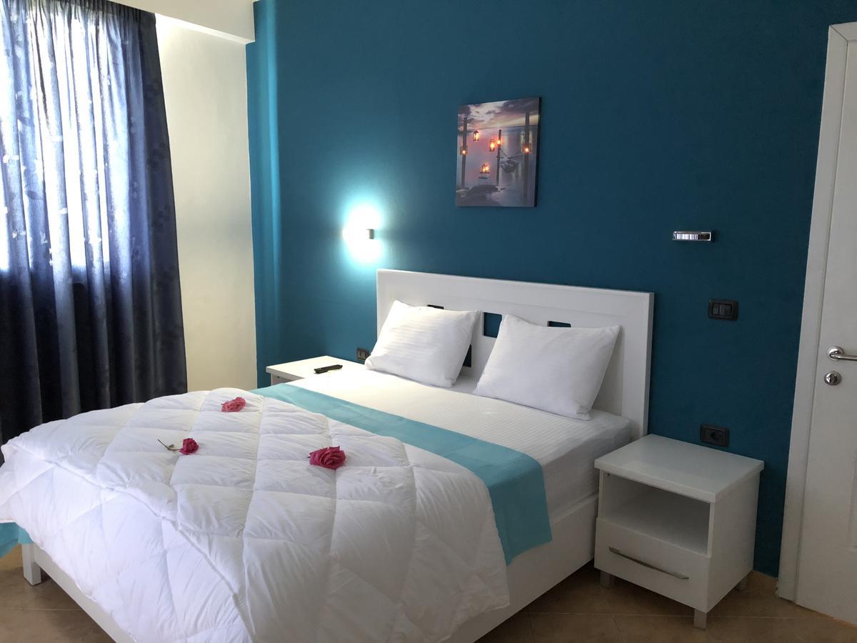 Envi Hotel Vlore Bagian luar foto