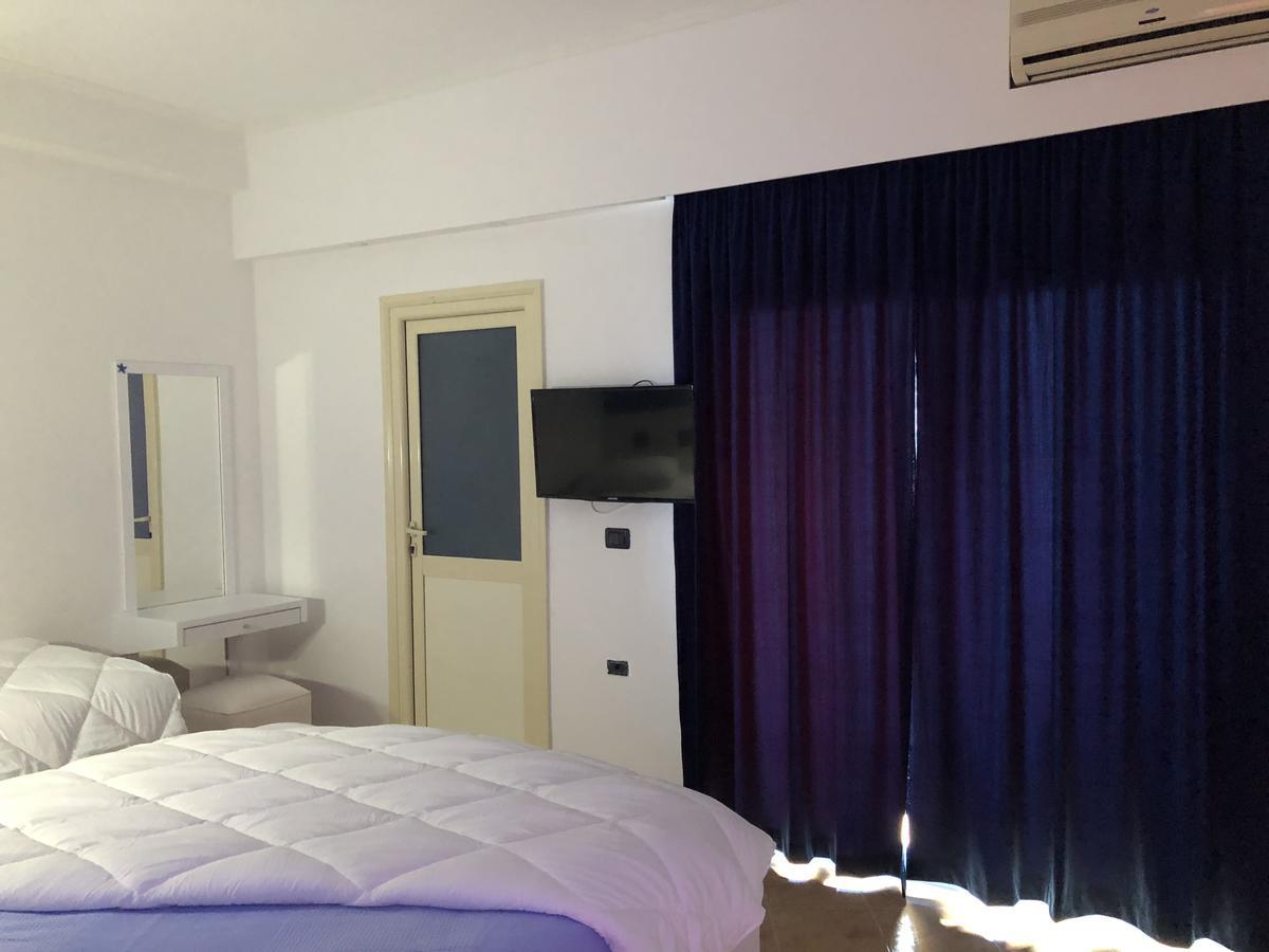Envi Hotel Vlore Bagian luar foto