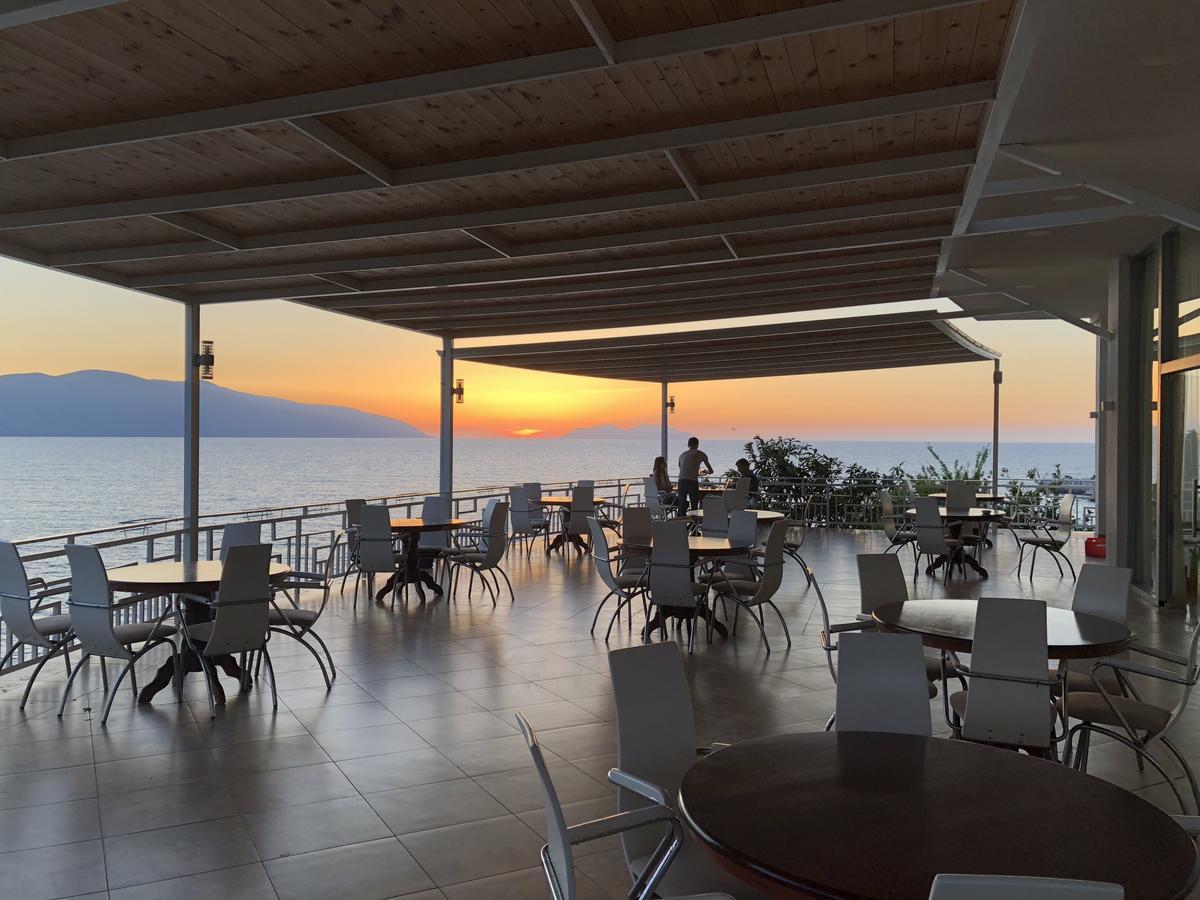Envi Hotel Vlore Bagian luar foto