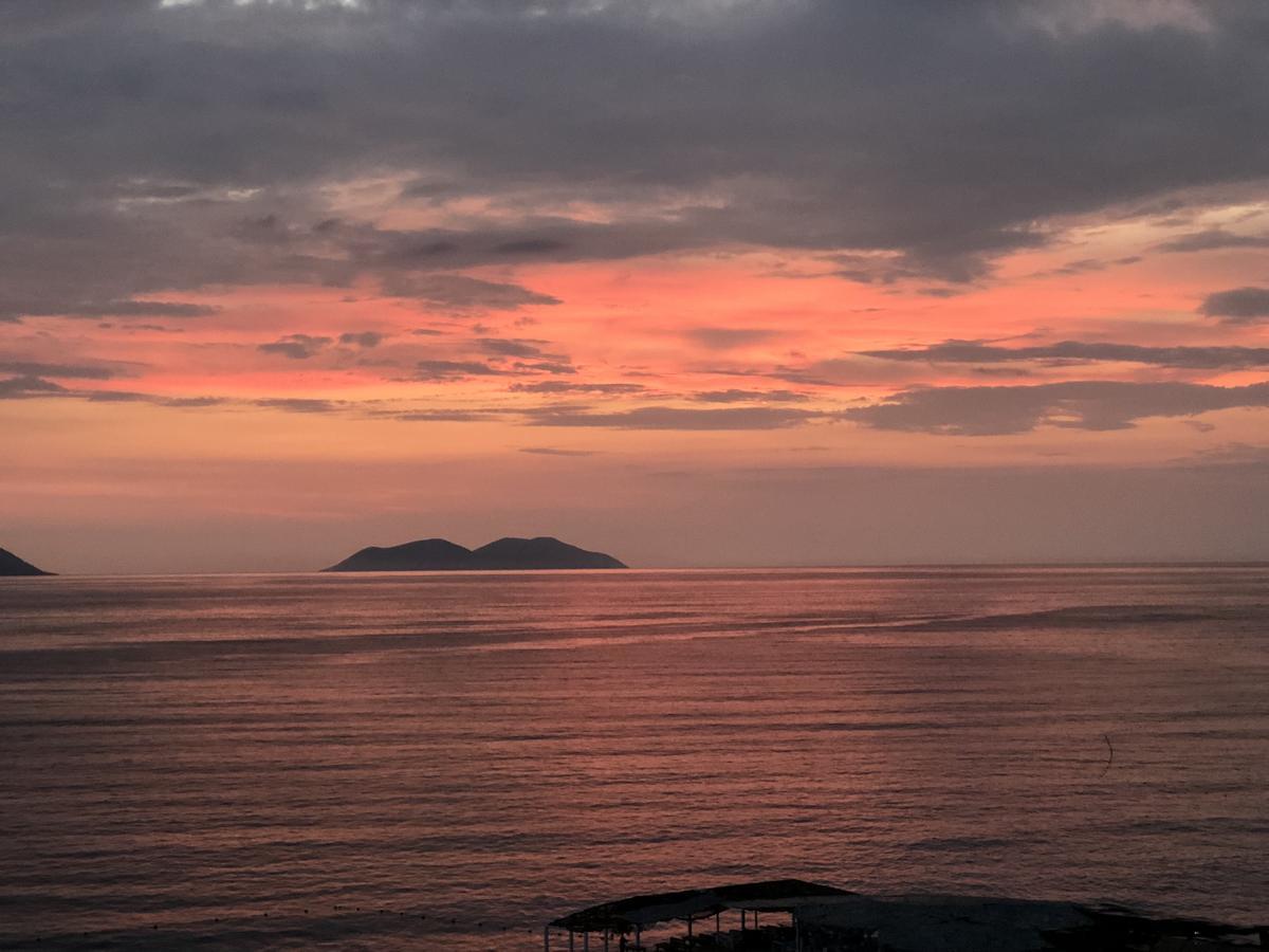 Envi Hotel Vlore Bagian luar foto