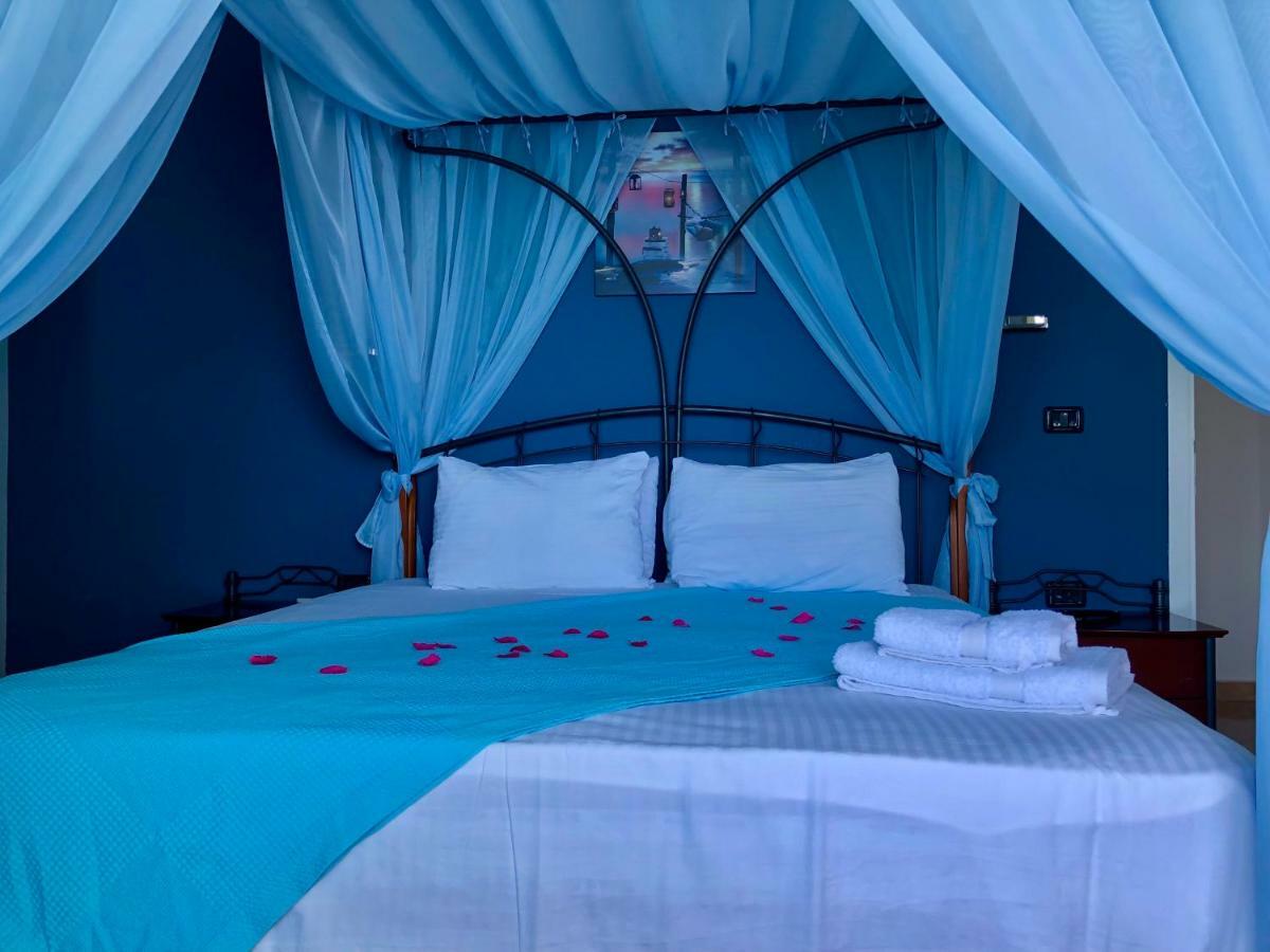 Envi Hotel Vlore Bagian luar foto